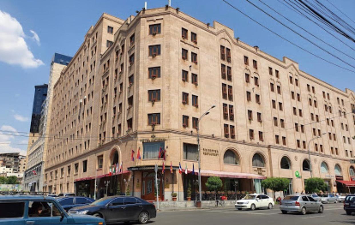 Yerevan Apart Republic Square Bagian luar foto